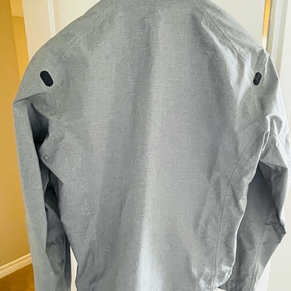 Wind breaker, water resistant jacket - Picture 2 of 7